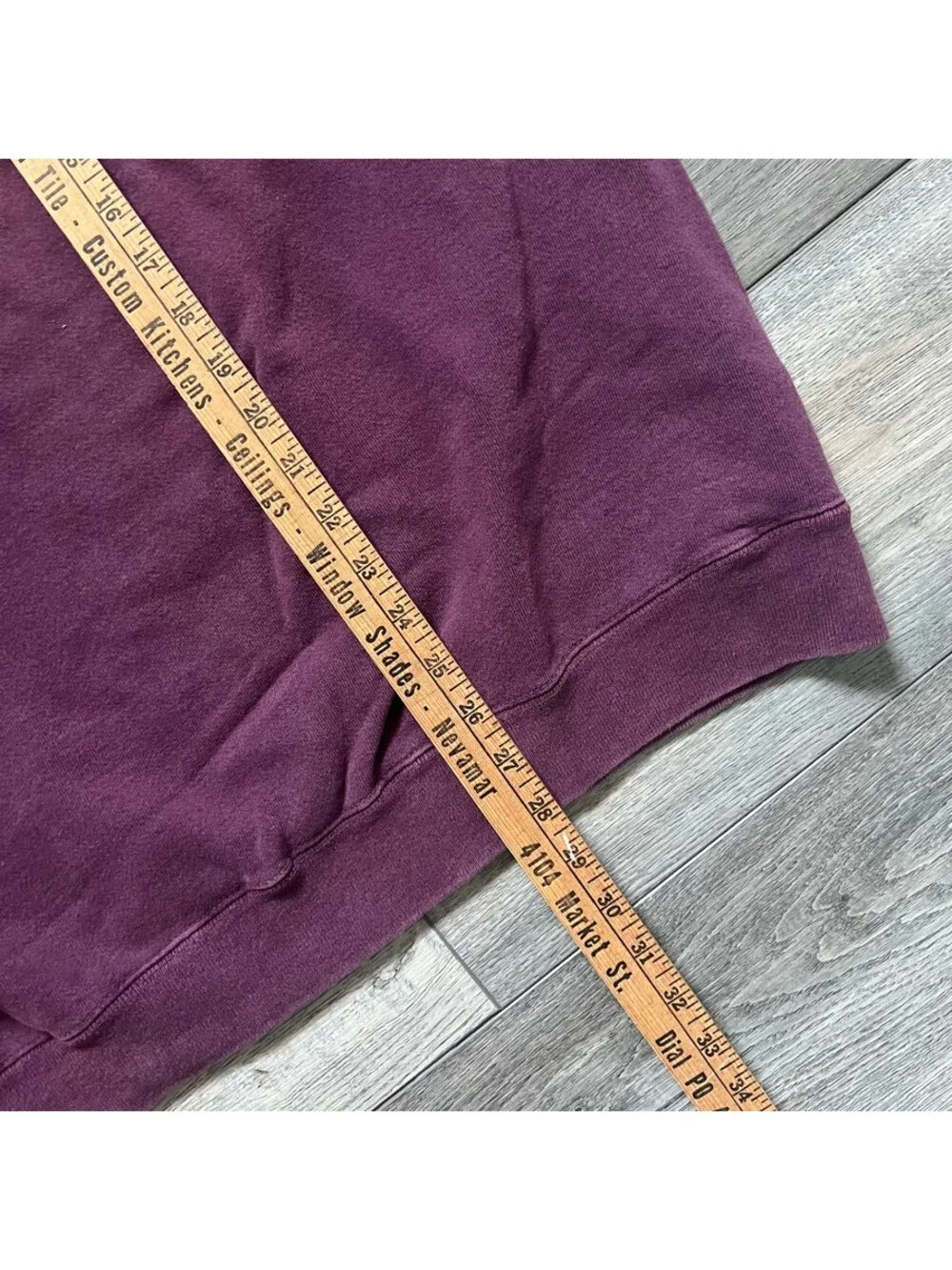 Vintage Levi's Men's L/XL Short Sleeve Sweatshirt Cutoff Gym Workout Purple